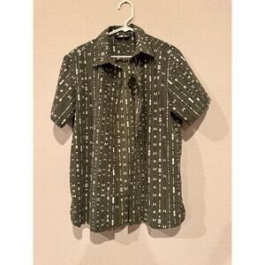 The North face Men's Size Medium Short Sleeve Button-Down Shirt Olive Green